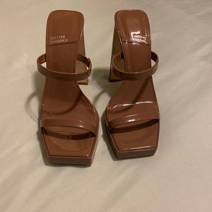 Platform sandals
